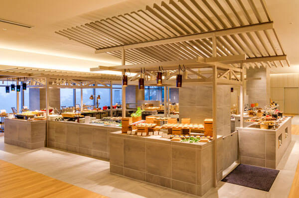 箱根・蘆之湖溫泉酒店 花織 在自助餐廳可品嚐美食佳餚