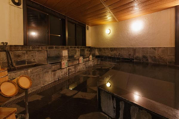 一之湯本館　室內溫泉浴池