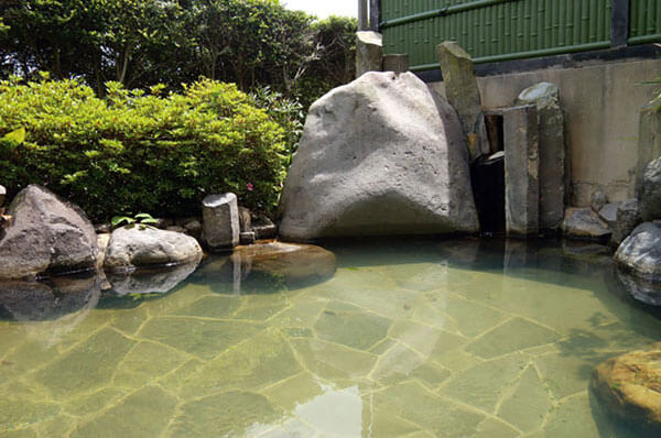 強羅花扇溫泉酒店 岩石露天溫泉大浴池例
