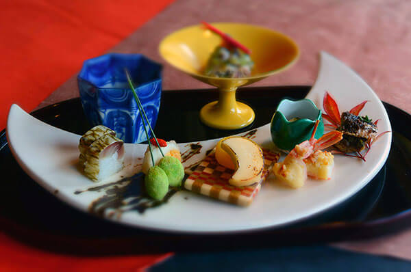 月之宿 紗羅溫泉旅館 精美的料理 晩餐開胃菜一例