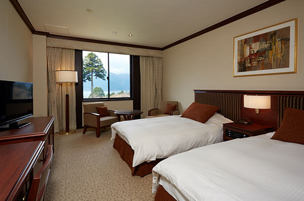 山之酒店 西式雙人間客房例 從所有客室可眺望蘆之湖美景