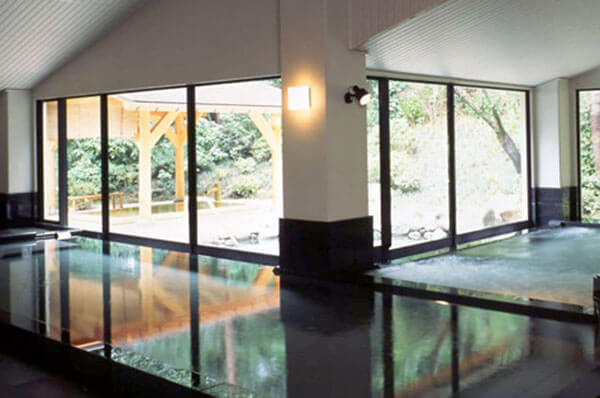 湯本富士屋溫泉旅館 男部大浴池内風呂溫泉例