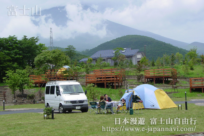 富士山露營車渡假地風景