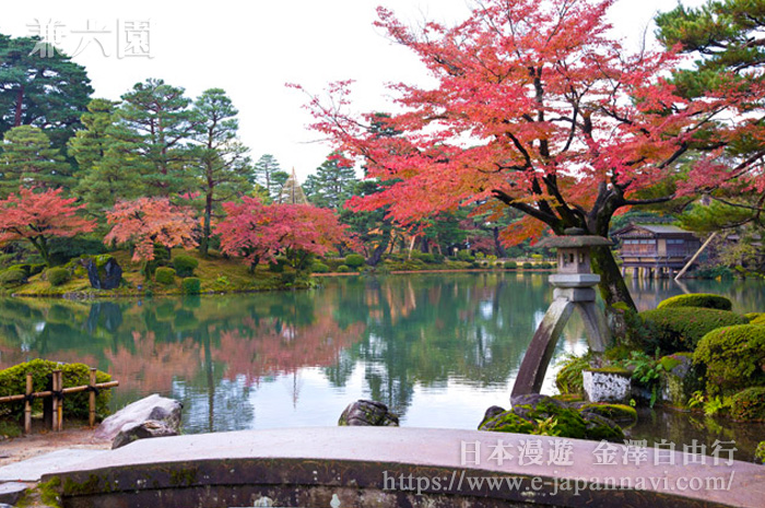 兼六園徽軫燈籠秋景