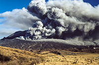 阿蘇火山噴發