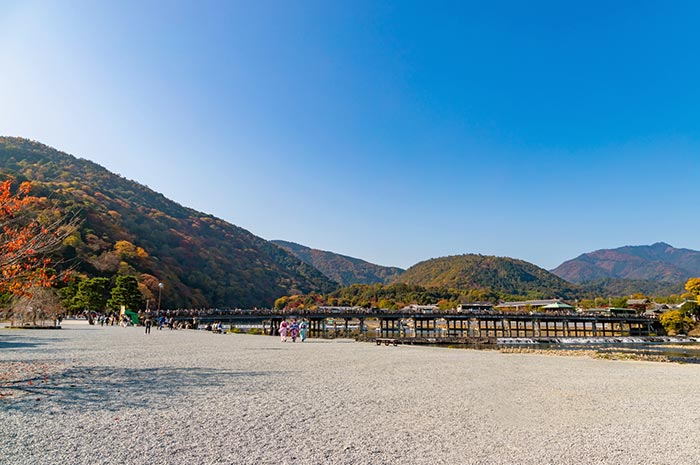 嵐山公園中之島渡月橋秋景
