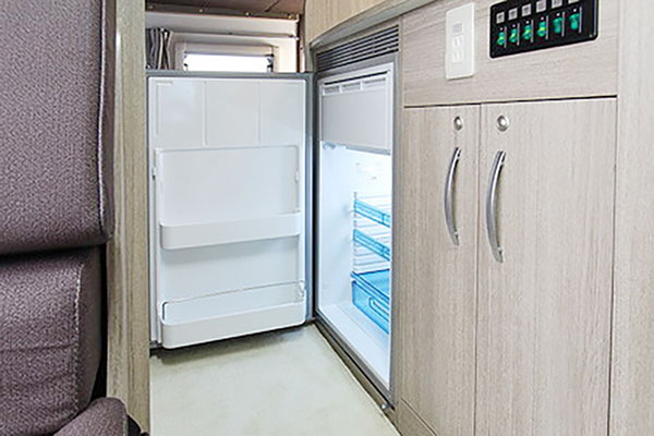豐田露營車WOHN EXCLUSIVE電冰箱